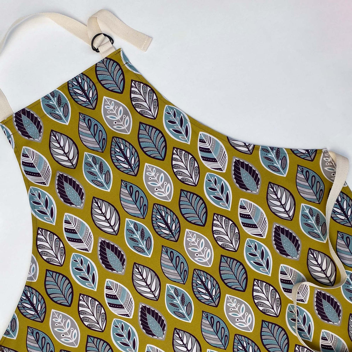 YELLOW BEECH LEAF APRON | END OF LINE
