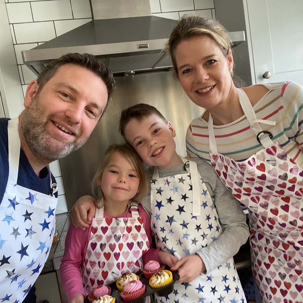 KIDS HEART APRON | END OF LINE
